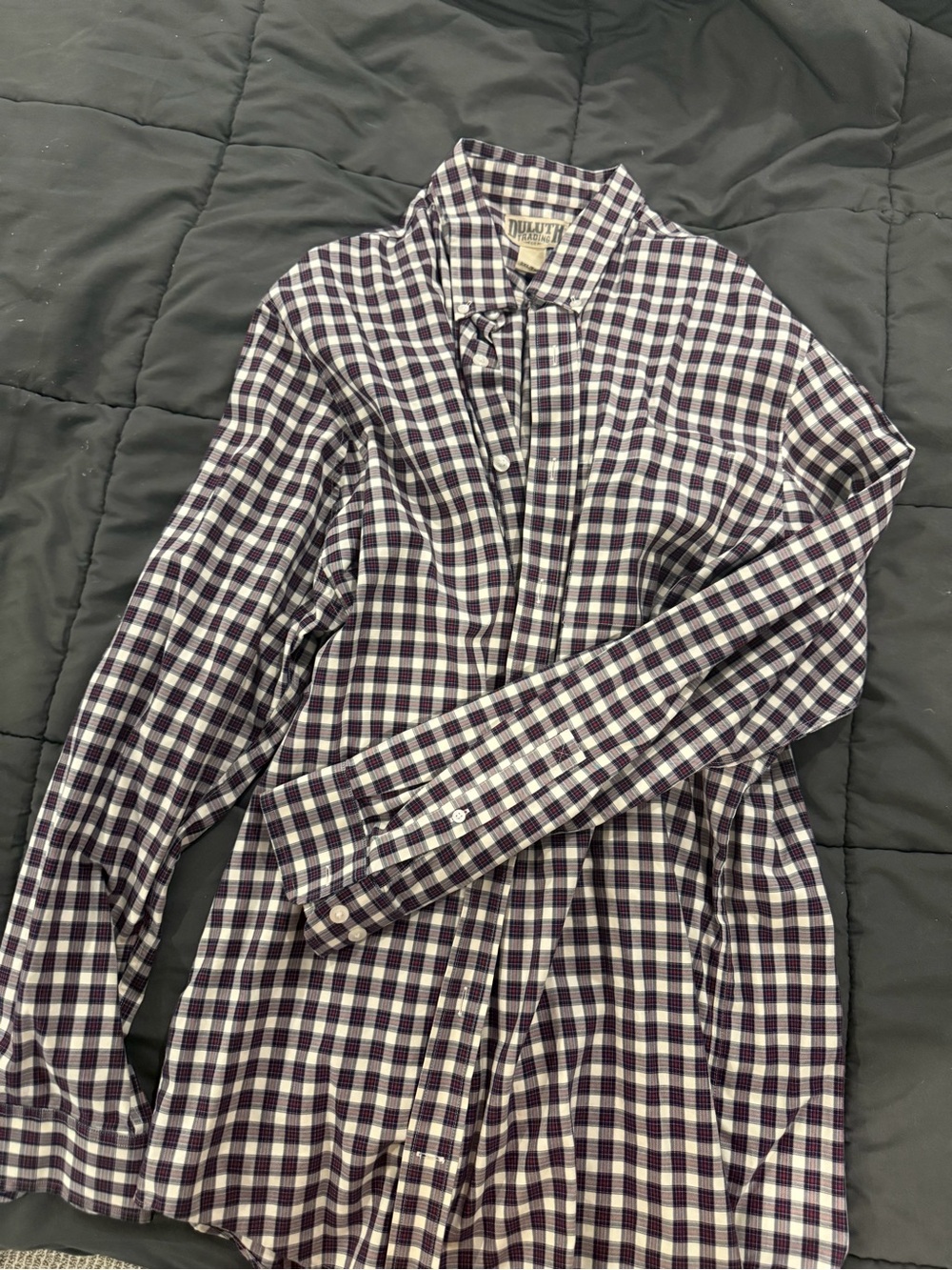 Duluth Trading Co Men’s red navy and White Gingham Button-Down Shirt
